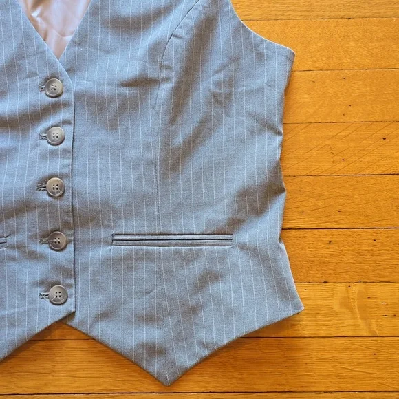 Heartloom, Light Gray Pinstripe Vest, EUC, Women's L - Picture 9 of 13